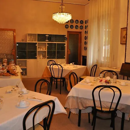 Marsa Alojamento de Acomodação e Pequeno-almoço Bolonha
